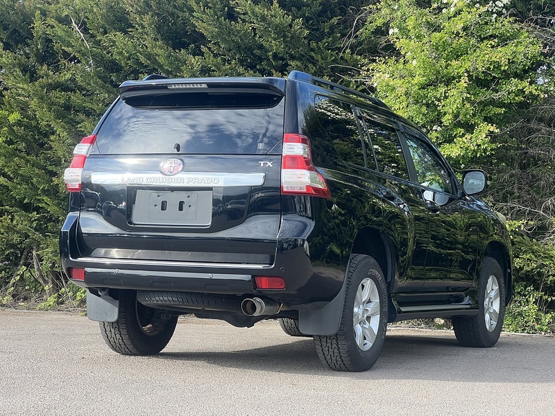 Toyota Land Cruiser Invincible - U11980