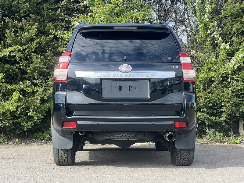Toyota Land Cruiser Invincible - U11980