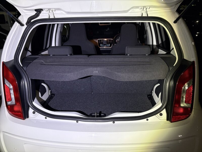 Volkswagen Up High Up - U11985