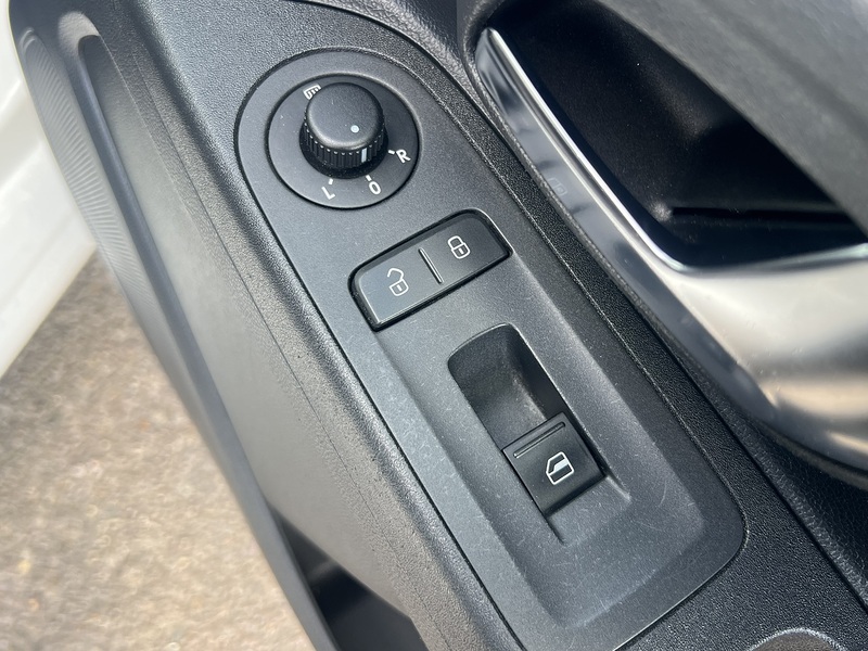 Volkswagen Up High Up - U11985