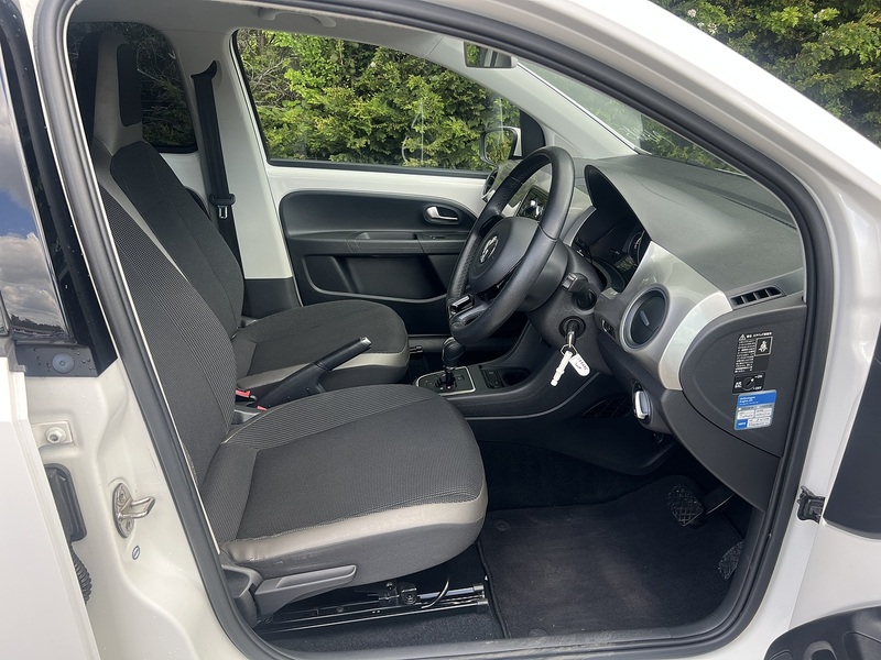 Volkswagen Up High Up - U11985