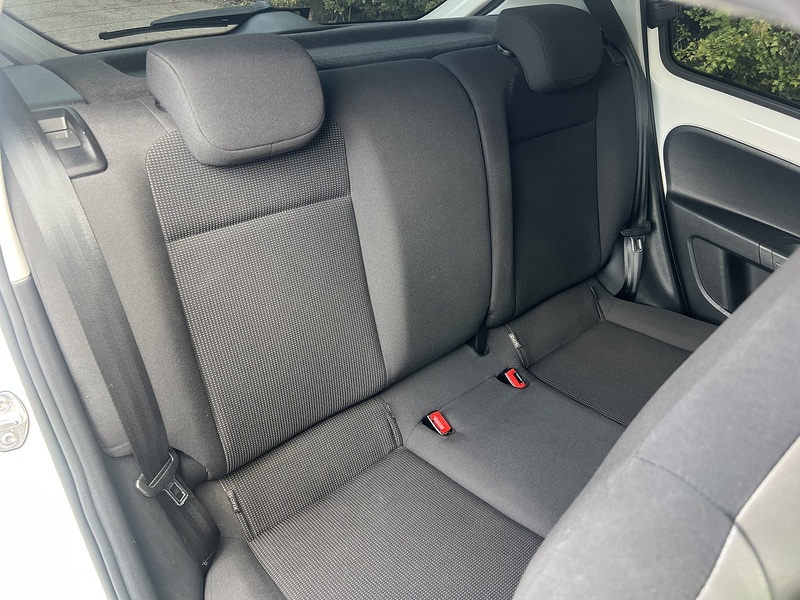 Volkswagen Up High Up - U11985