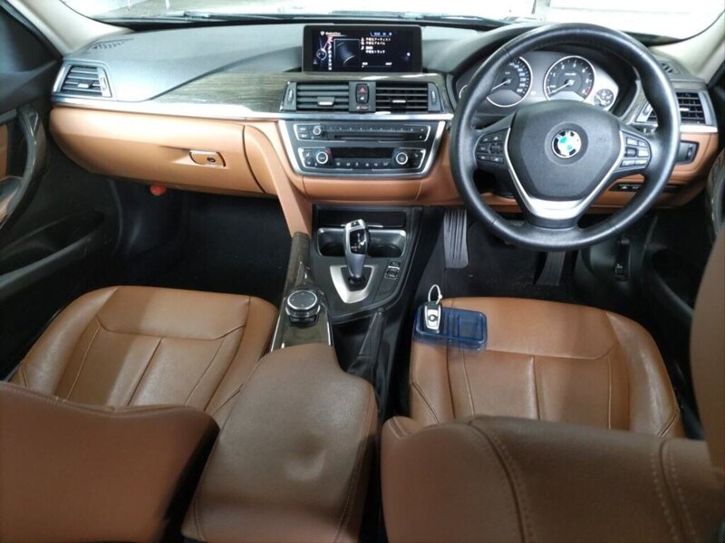 BMW 3 Series 320D Luxury Touring - U11986