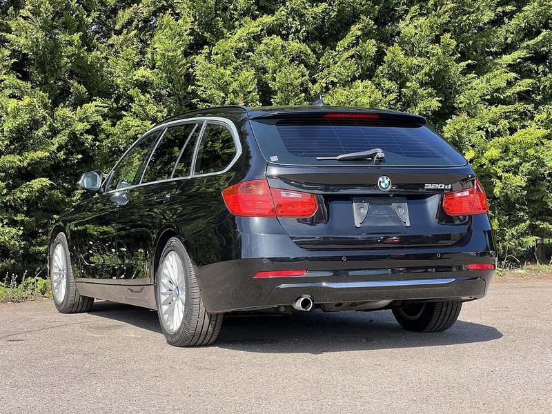 BMW 3 Series 320D Luxury Touring - U11986