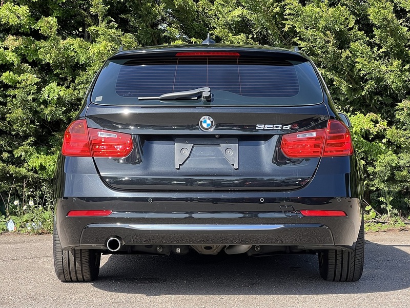 BMW 3 Series 320D Luxury Touring - U11986