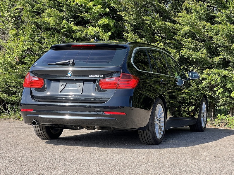 BMW 3 Series 320D Luxury Touring - U11986