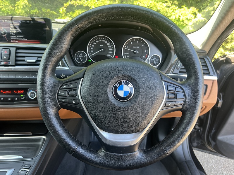 BMW 3 Series 320D Luxury Touring - U11986