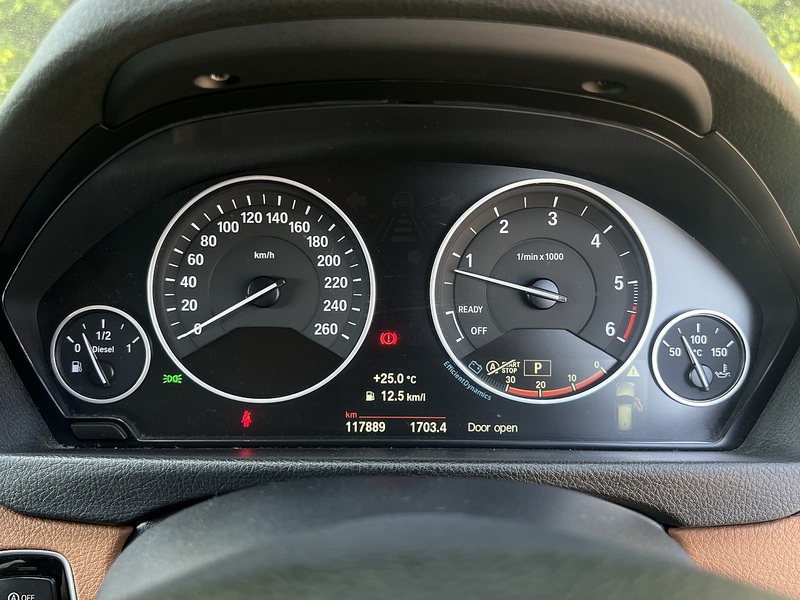 BMW 3 Series 320D Luxury Touring - U11986