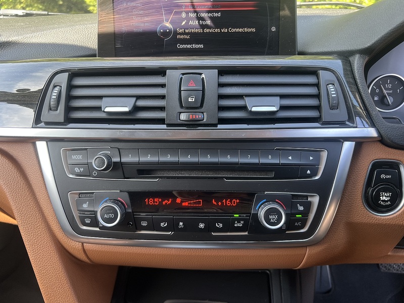 BMW 3 Series 320D Luxury Touring - U11986