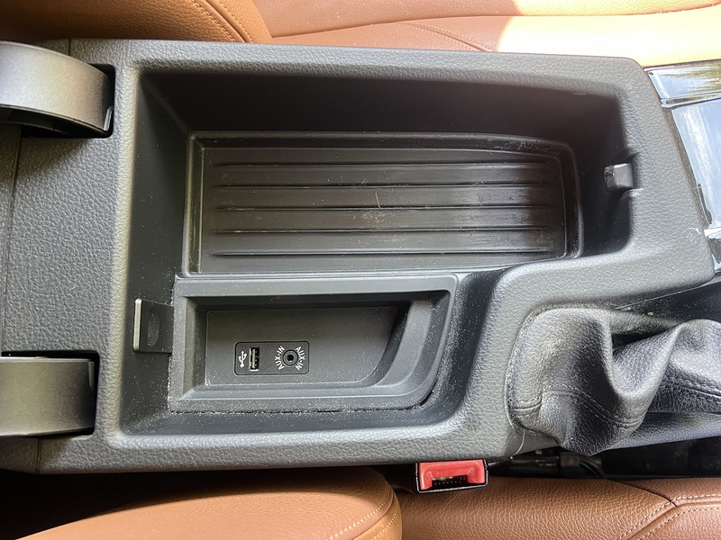 BMW 3 Series 320D Luxury Touring - U11986