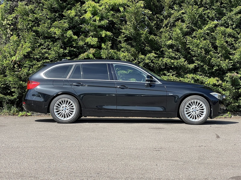 BMW 3 Series 320D Luxury Touring - U11986