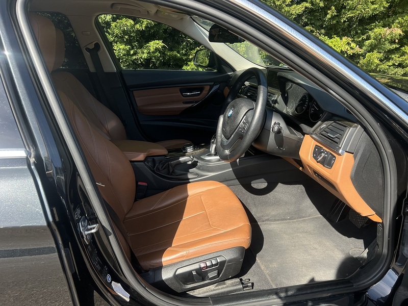 BMW 3 Series 320D Luxury Touring - U11986