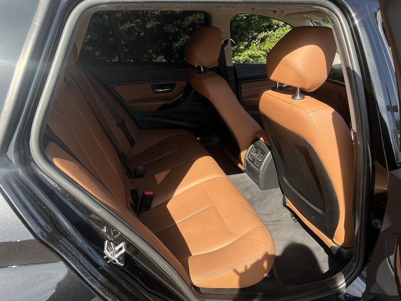 BMW 3 Series 320D Luxury Touring - U11986
