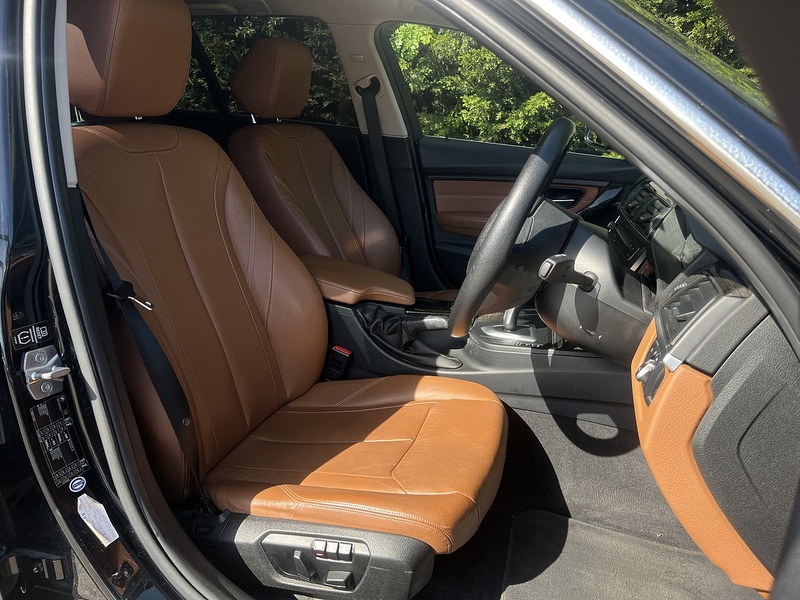 BMW 3 Series 320D Luxury Touring - U11986