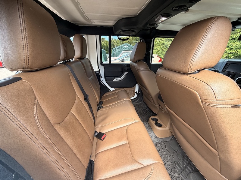 Jeep Wrangler Sahara - U11987
