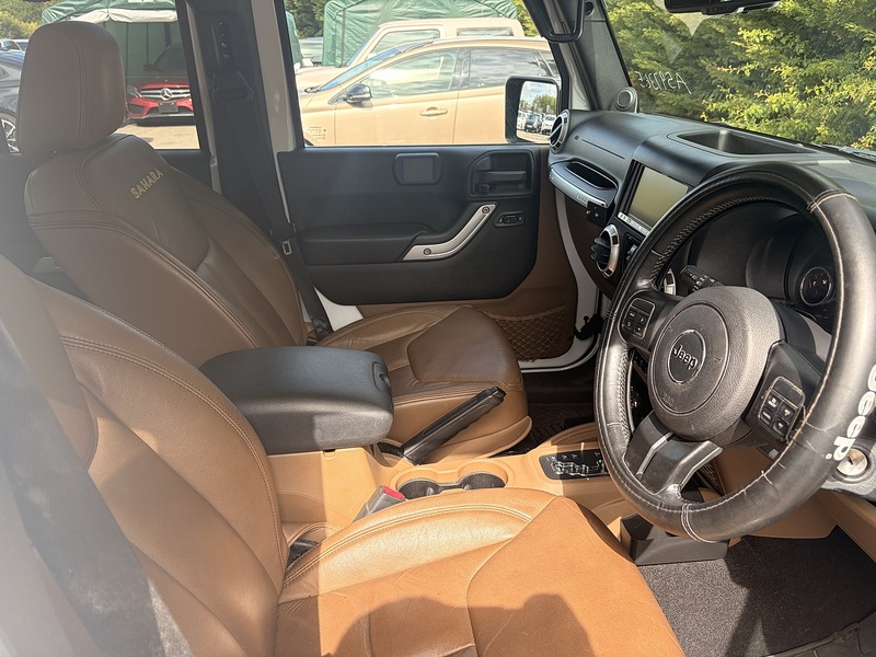 Jeep Wrangler Sahara - U11987