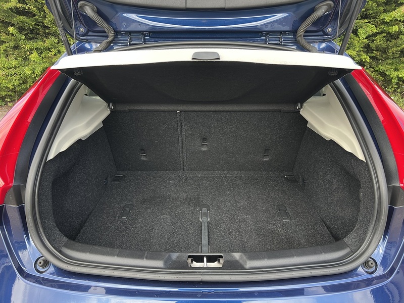 Volvo V40 T4 Se Lux Nav - U11989