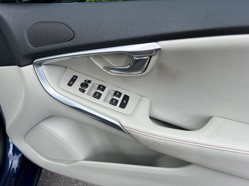 Volvo V40 T4 Se Lux Nav - U11989