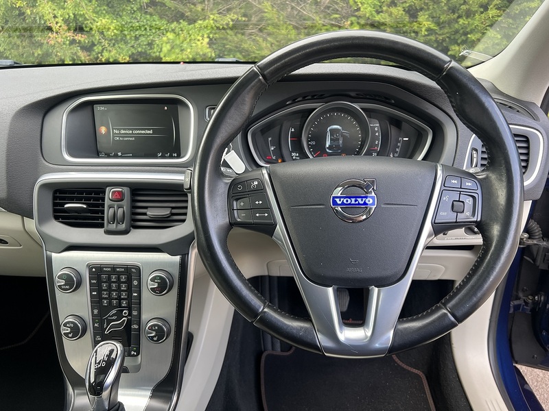 Volvo V40 T4 Se Lux Nav - U11989