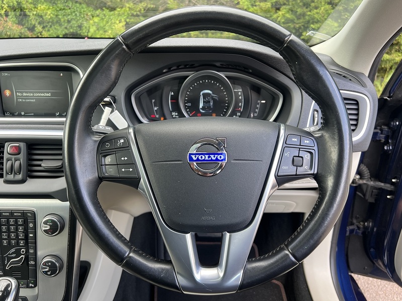 Volvo V40 T4 Se Lux Nav - U11989