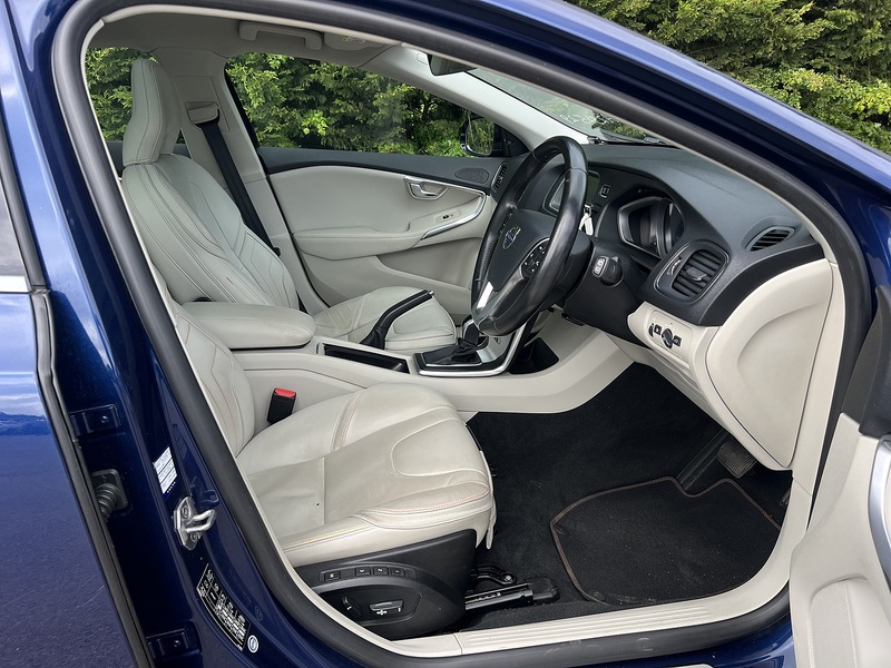 Volvo V40 T4 Se Lux Nav - U11989