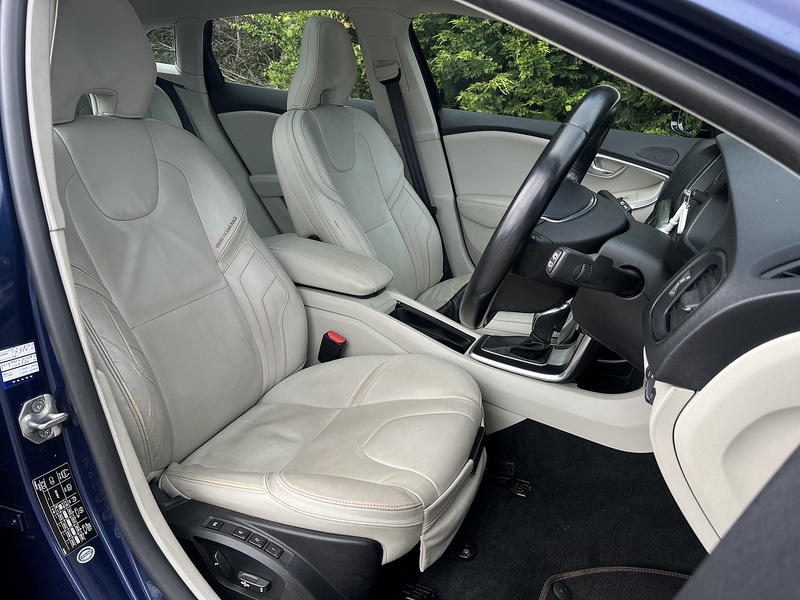 Volvo V40 T4 Se Lux Nav - U11989