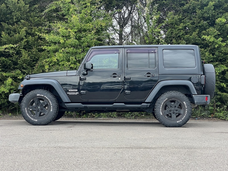 Jeep Wrangler Unlimited Sport - U11991