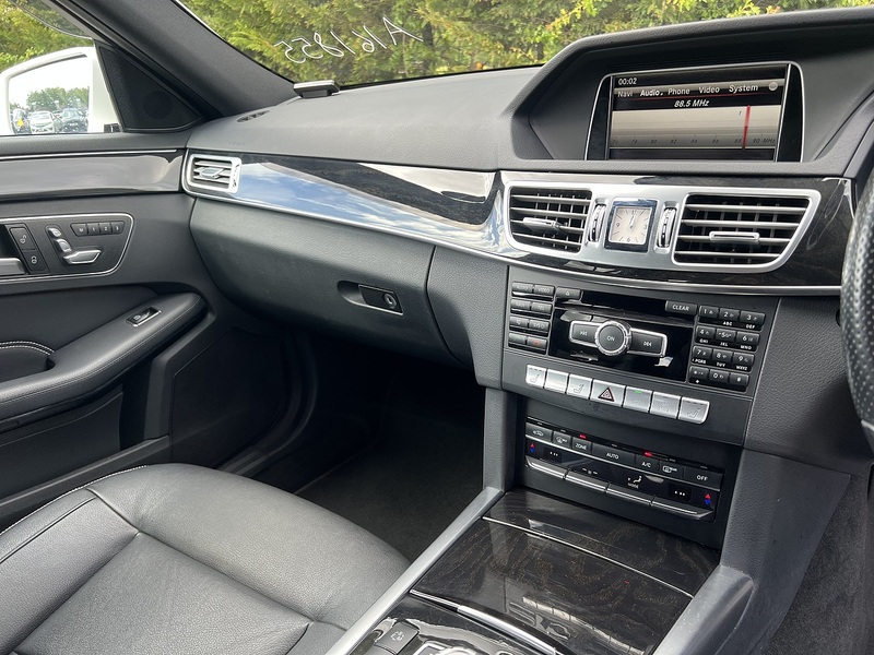 Mercedes-Benz E Class E350 Bluetec Amg Line - U11997