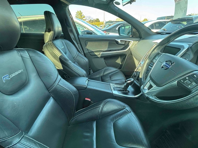 Volvo Xc60 T5 R-Design - U12000