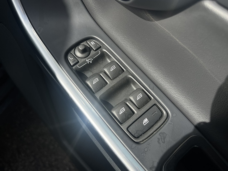 Volvo Xc60 T5 R-Design - U12000