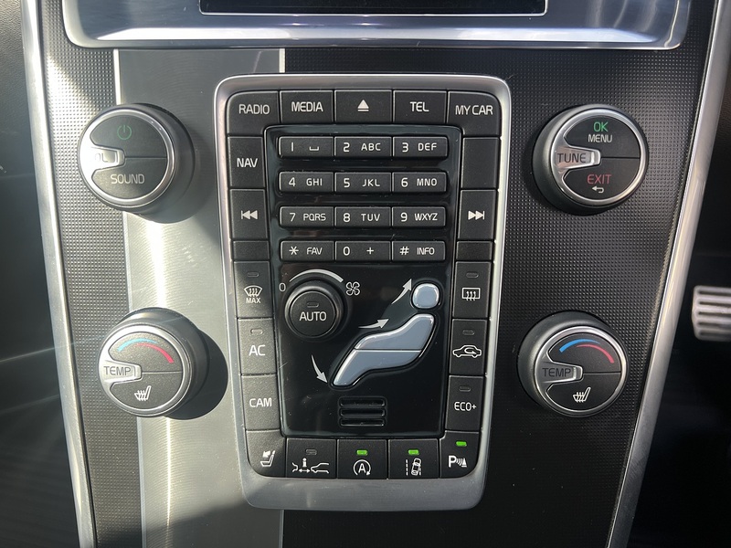Volvo Xc60 T5 R-Design - U12000