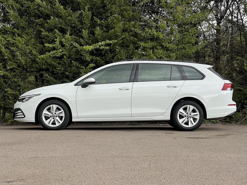 Volkswagen Golf TSI Life - U12003