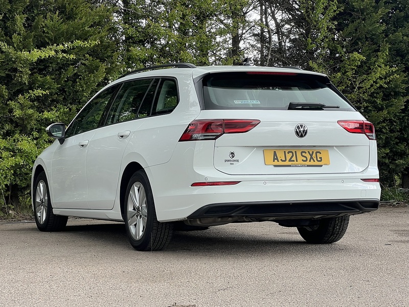 Volkswagen Golf TSI Life - U12003