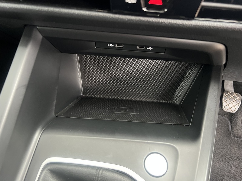Volkswagen Golf TSI Life - U12003