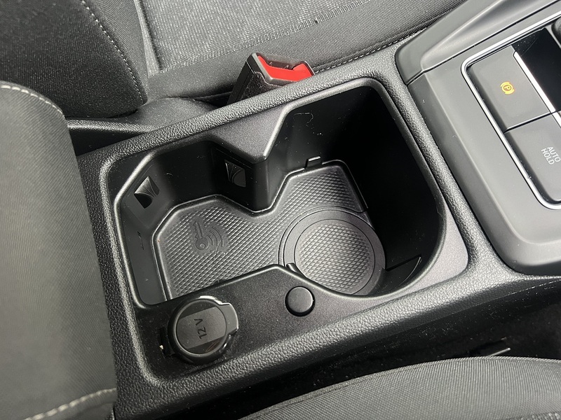 Volkswagen Golf TSI Life - U12003