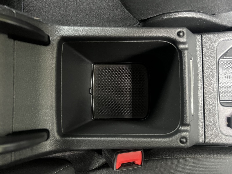 Volkswagen Golf TSI Life - U12003