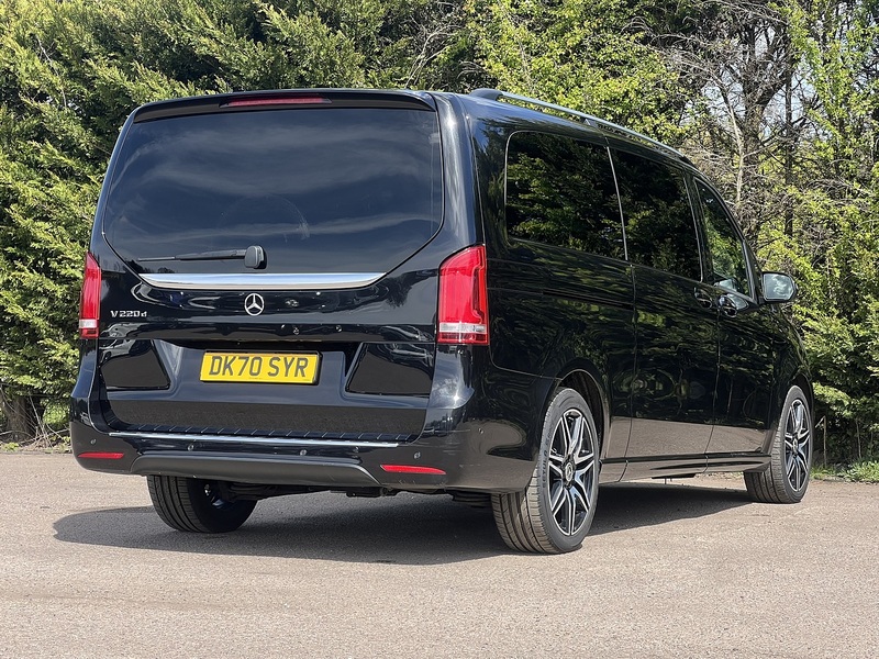 Mercedes-Benz V Class V220d AMG Line - U12005