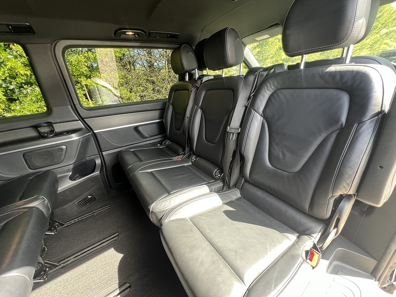Mercedes-Benz V Class V220d AMG Line - U12005