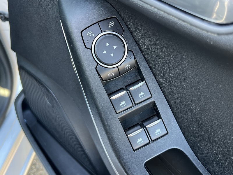 Ford Fiesta T EcoBoost MHEV Titanium - U12021