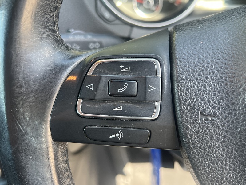 Volkswagen Golf TDI BlueMotion Tech SE - U12031