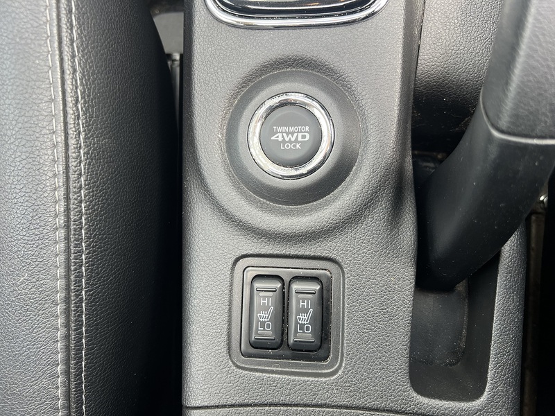 Mitsubishi Outlander h GX4h - U12074