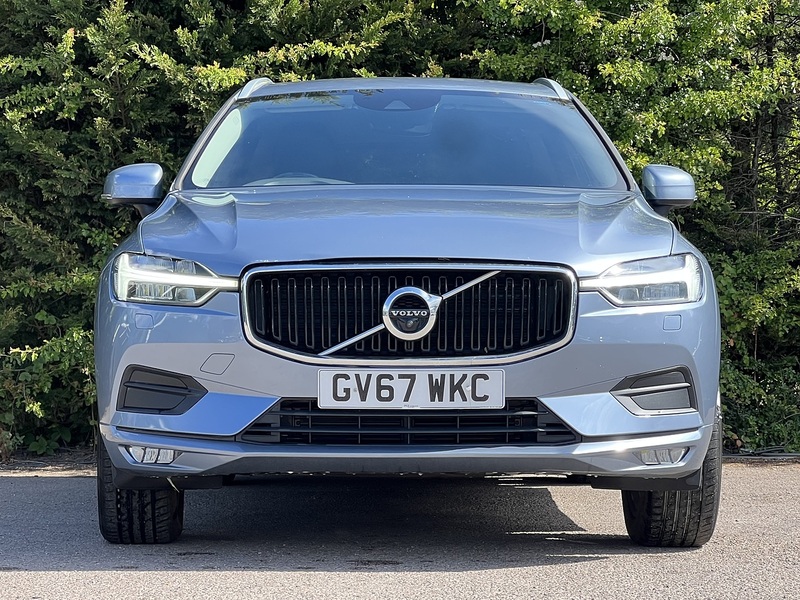 Volvo XC60 D4 Momentum Pro - U12117