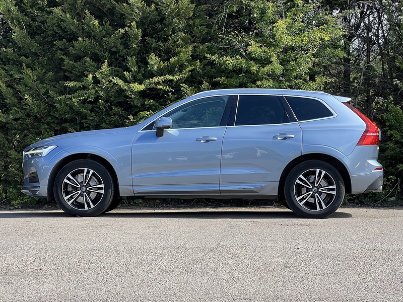 Volvo XC60 D4 Momentum Pro - U12117