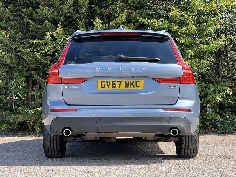 Volvo XC60 D4 Momentum Pro - U12117