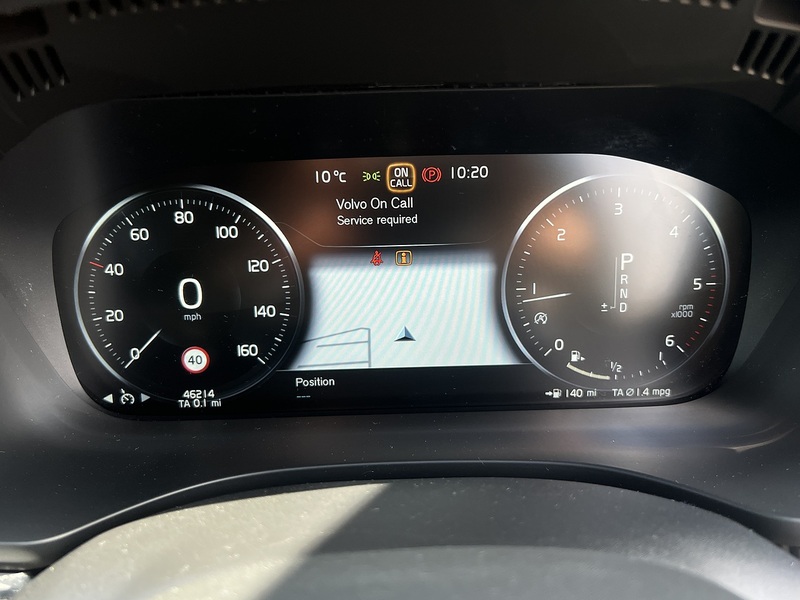 Volvo XC60 D4 Momentum Pro - U12117