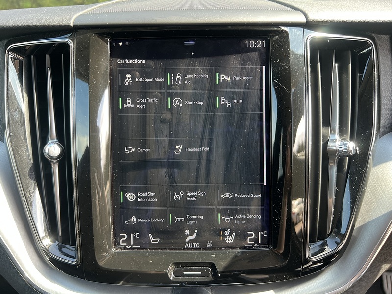 Volvo XC60 D4 Momentum Pro - U12117