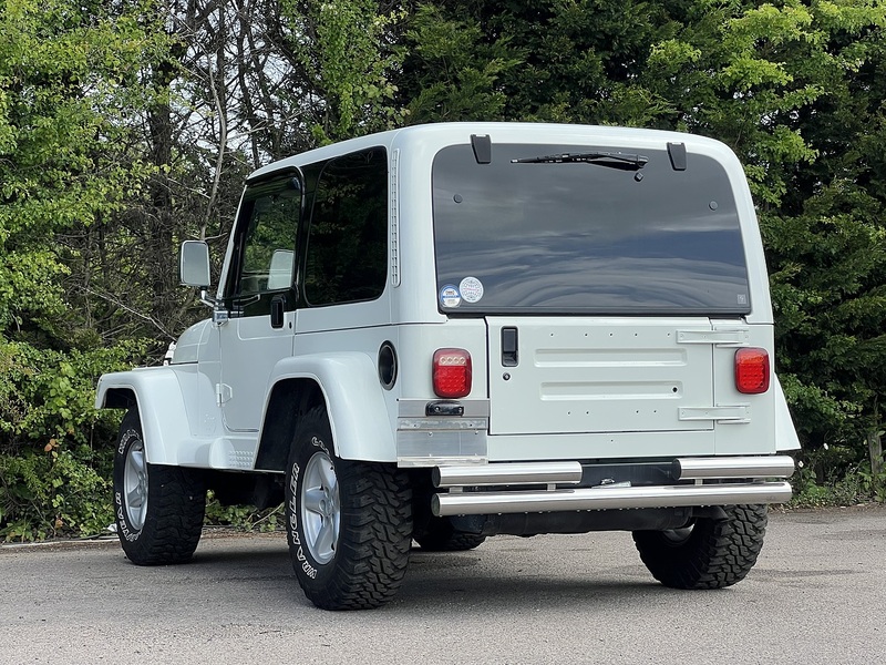 Jeep Wrangler Sahara - U12120