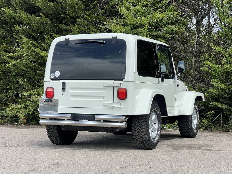 Jeep Wrangler Sahara - U12120