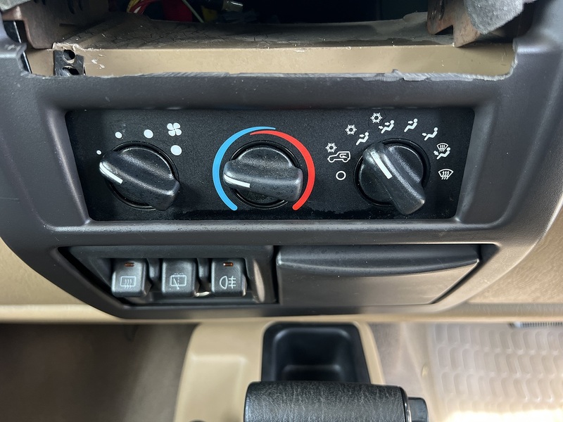 Jeep Wrangler Sahara - U12120