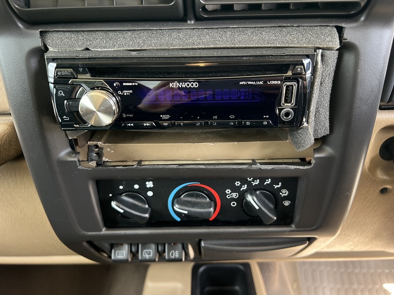 Jeep Wrangler Sahara - U12120